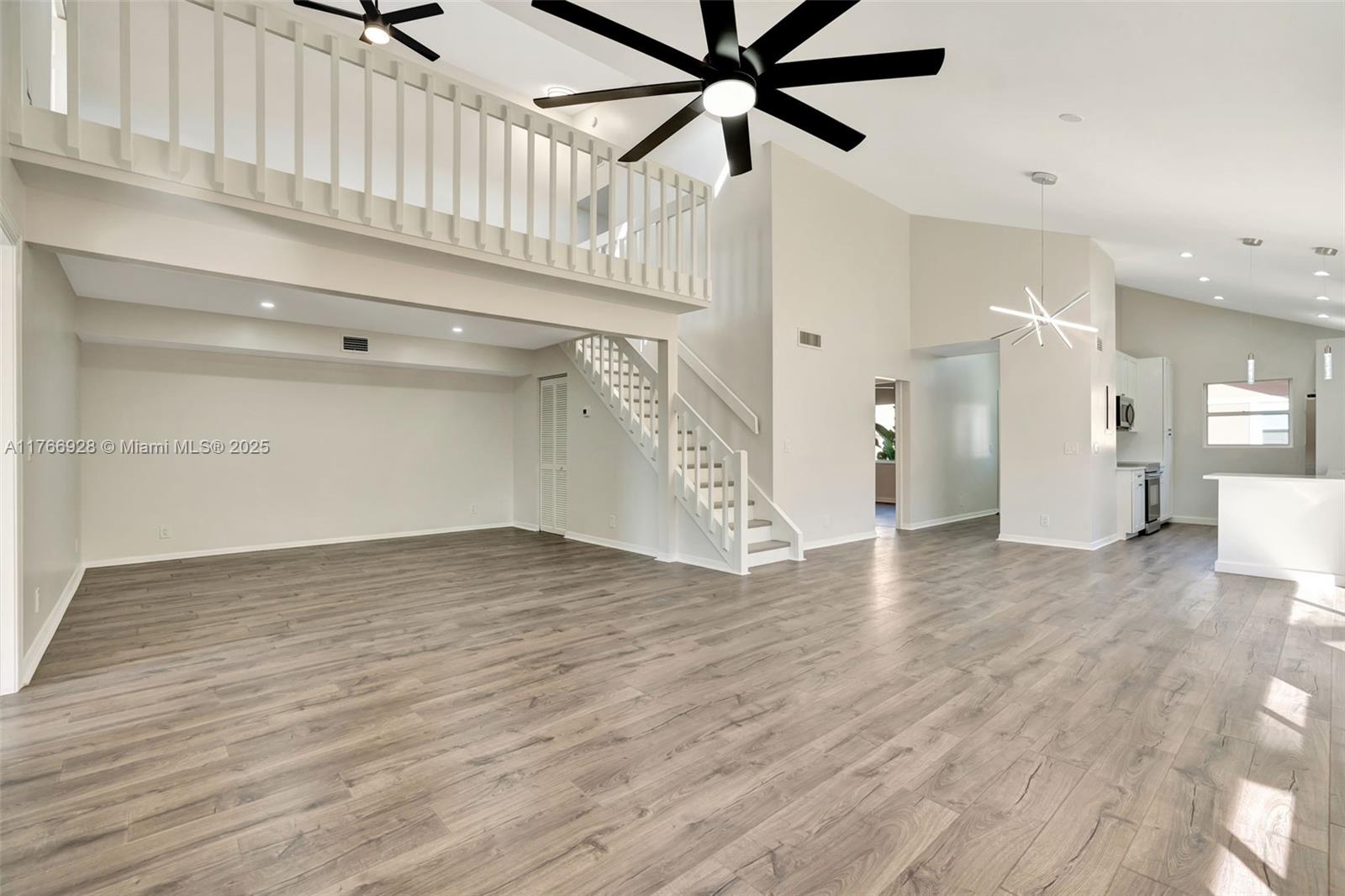 MAPLECREST - Residential