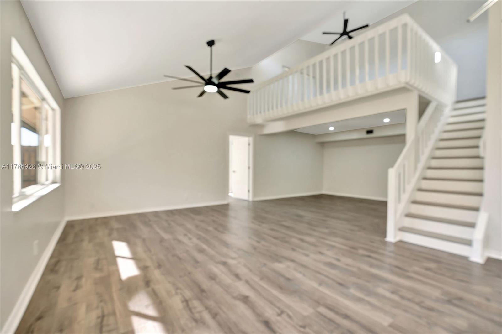 MAPLECREST - Residential