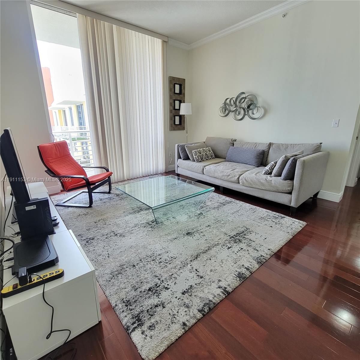 VENTURE AT AVENTURA WEST - Residential Lease