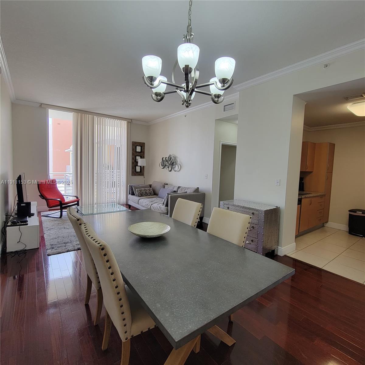 VENTURE AT AVENTURA WEST - Residential Lease