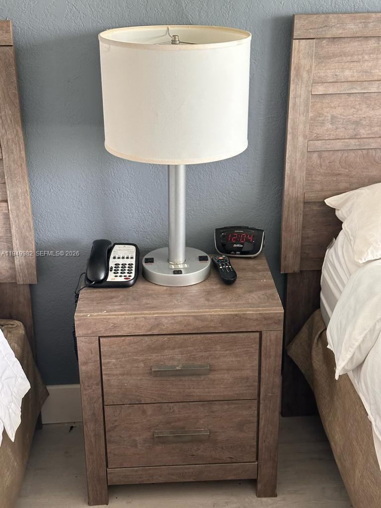 19201 Collins Ave 836