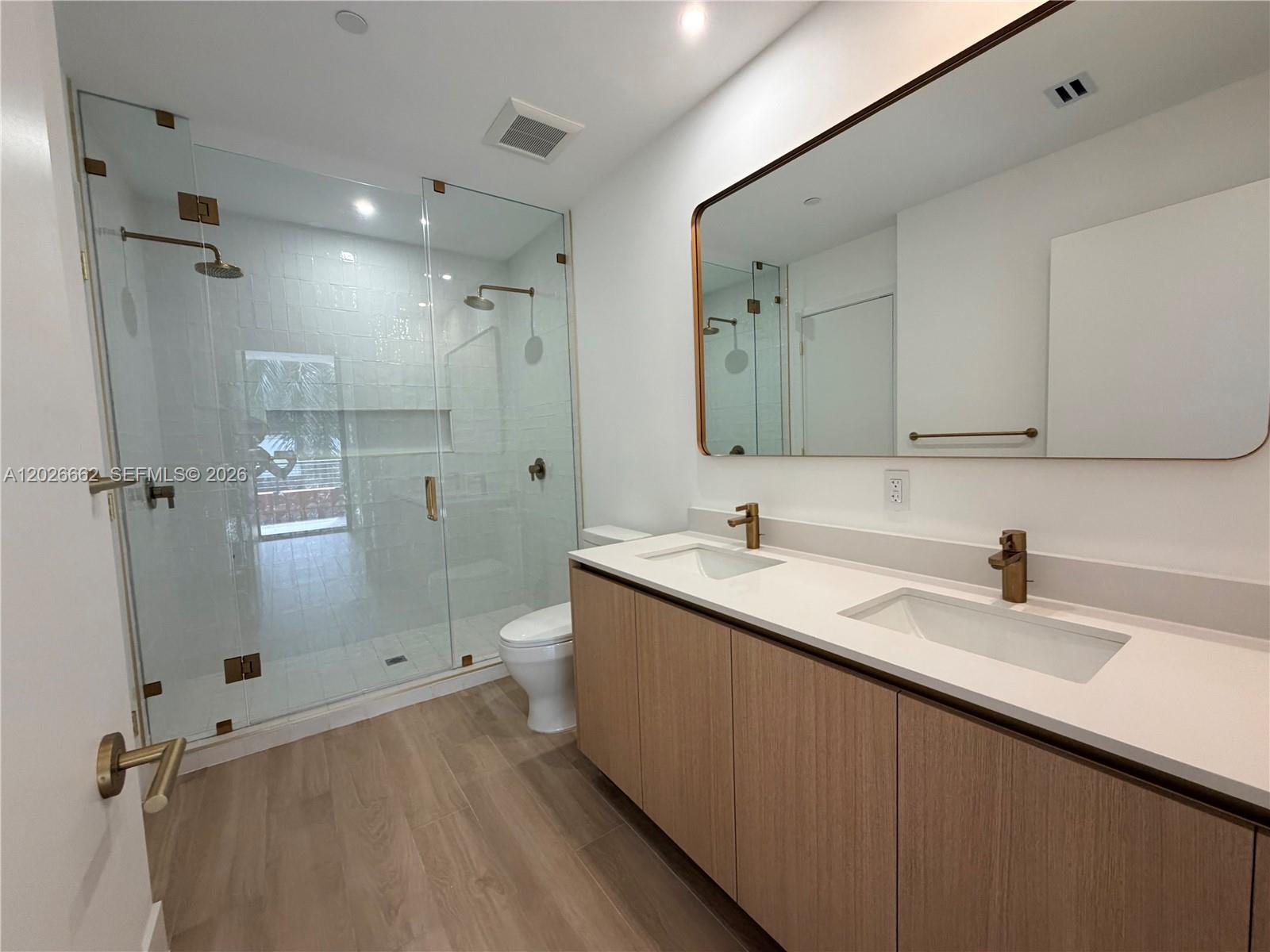 90 NE 32nd St. 209