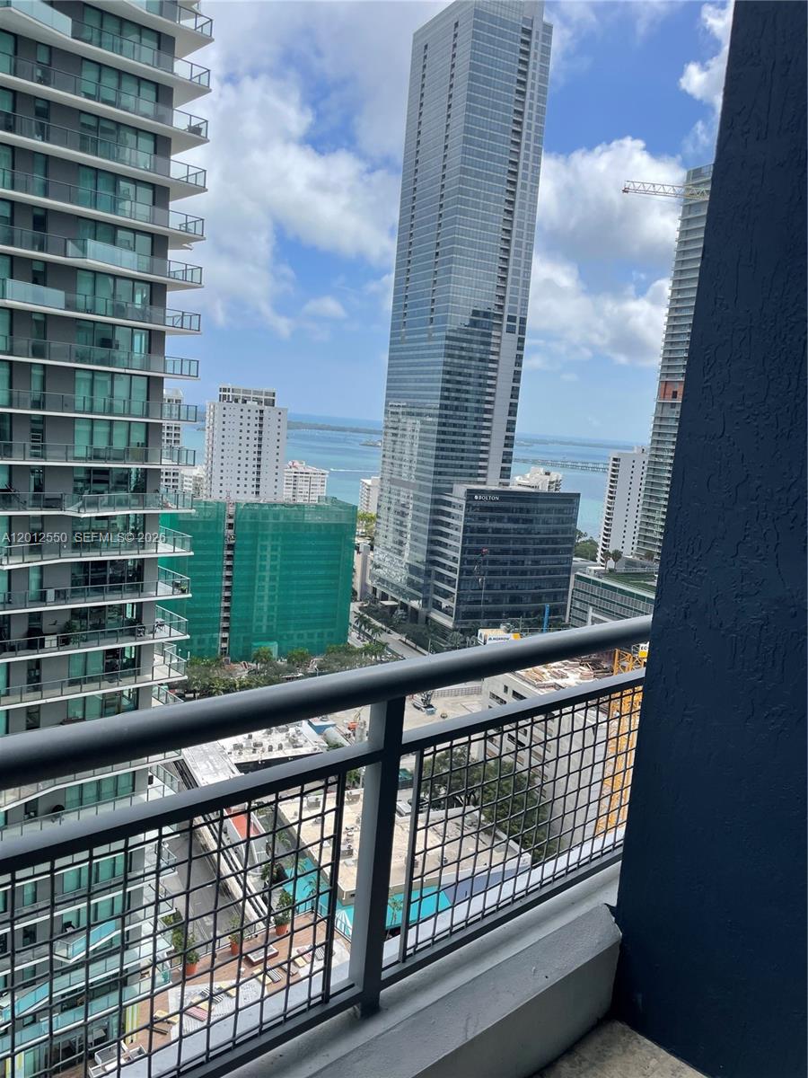 60 SW 13th St 2414