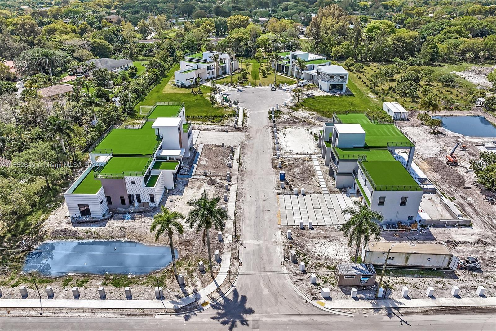 PEREZ ESTATES - Residential
