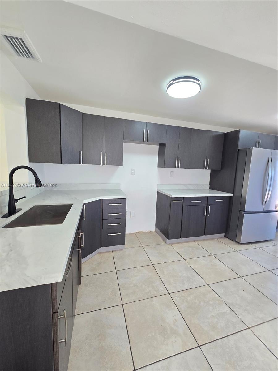 SUB OF - Residential Lease