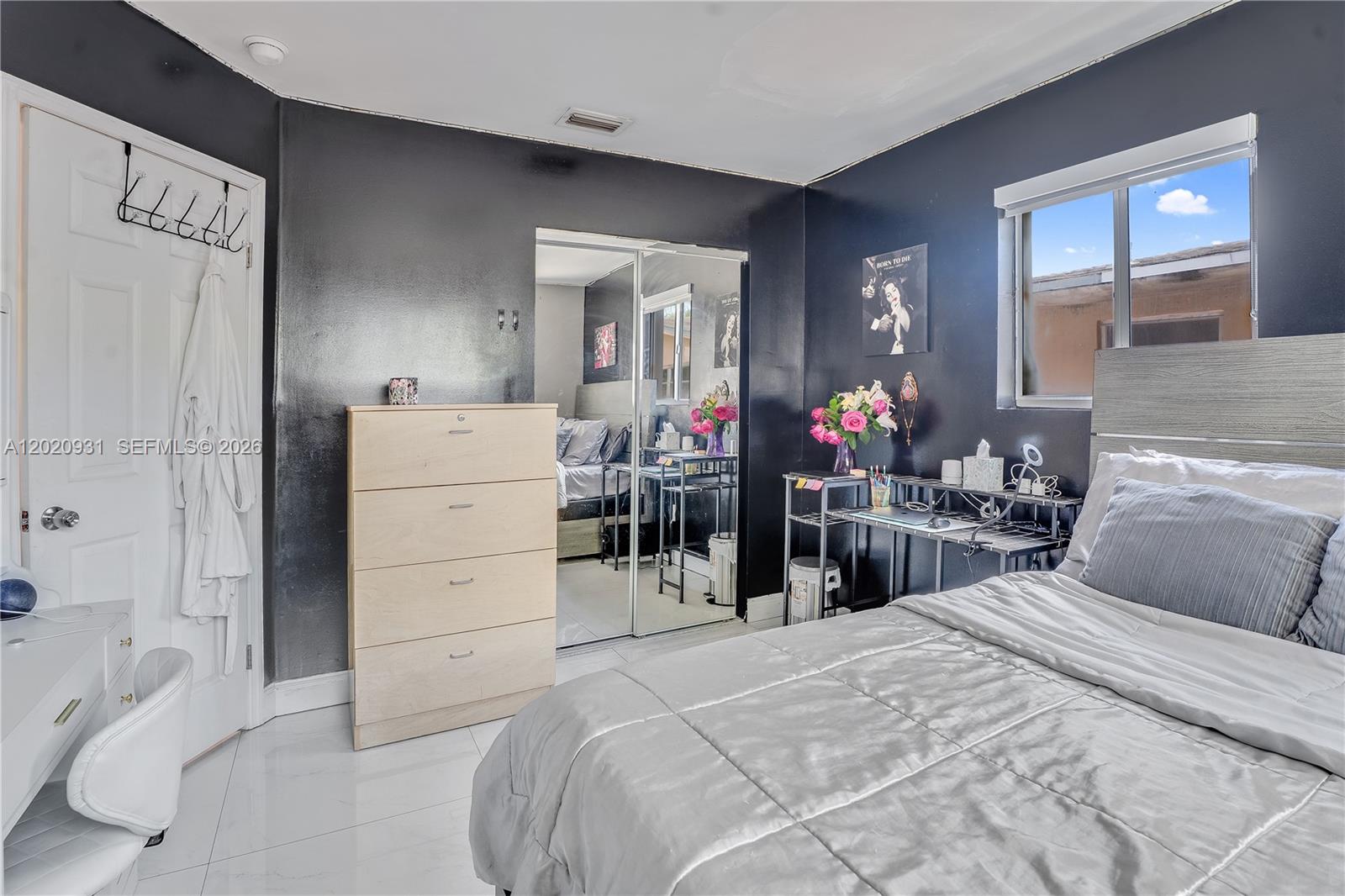 CORAL COURT - Residential