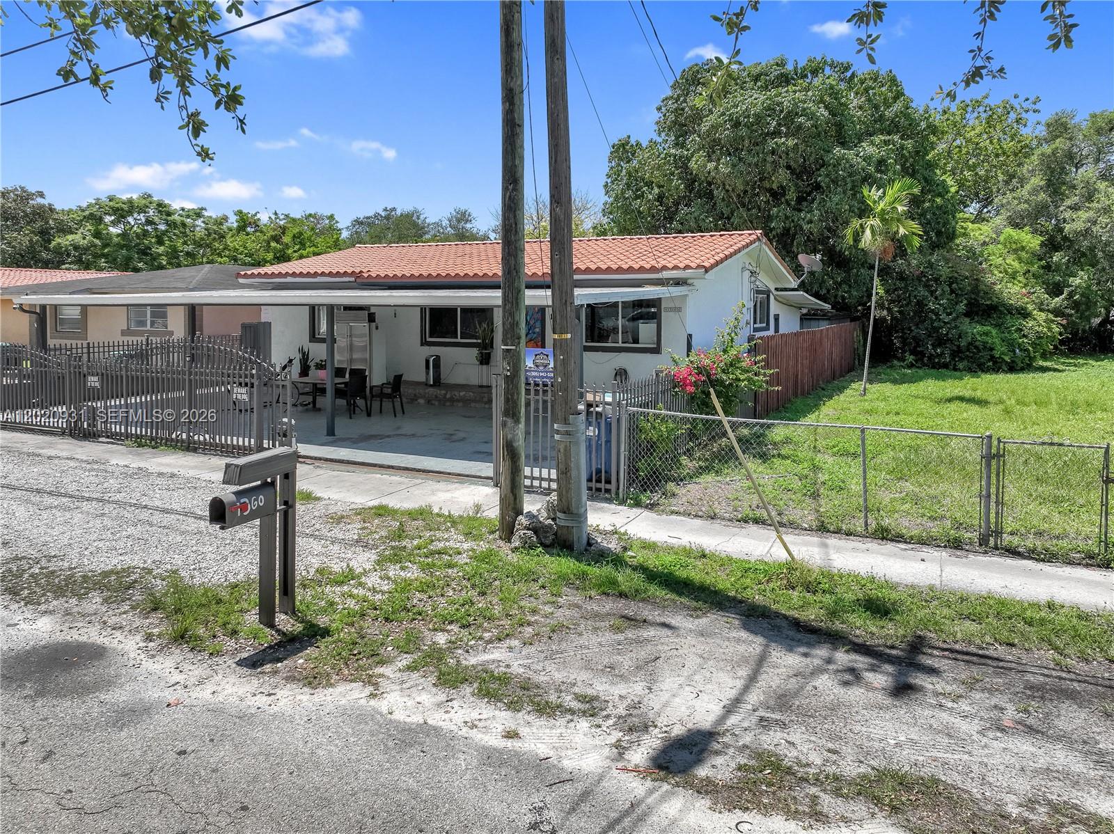 CORAL COURT - Residential