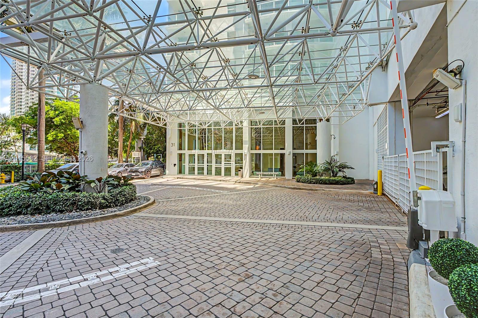31 SE 5th St 3010