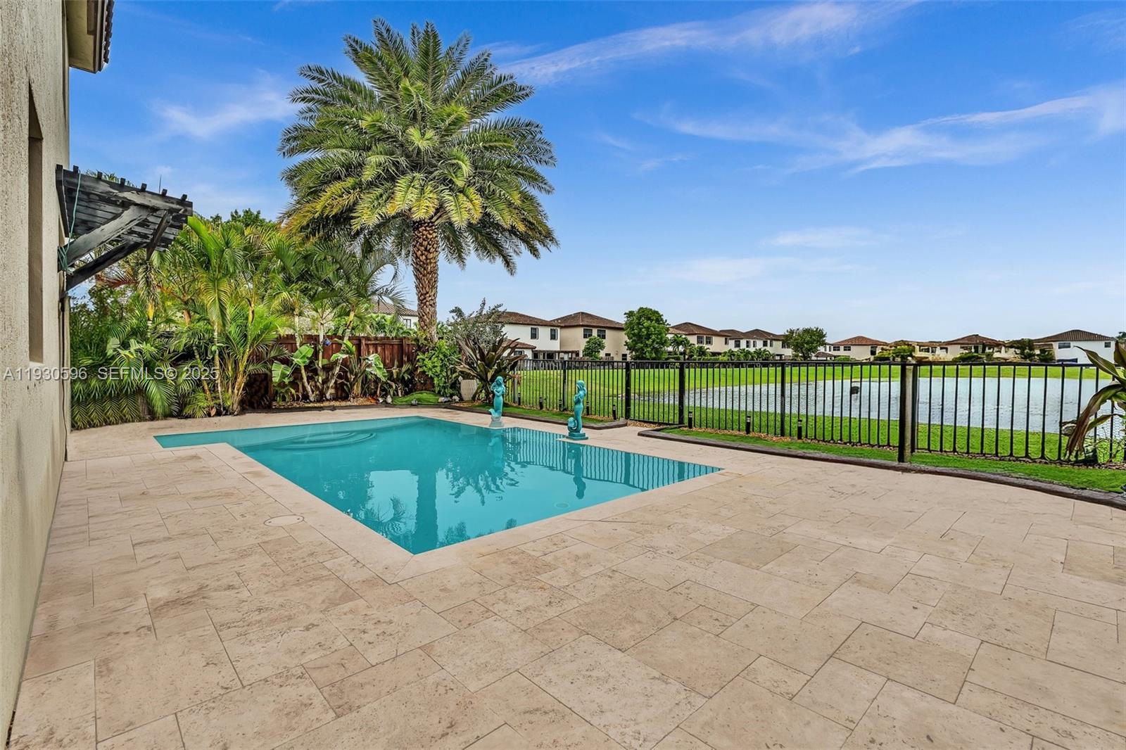 COCO PALM ESTATES - Residential