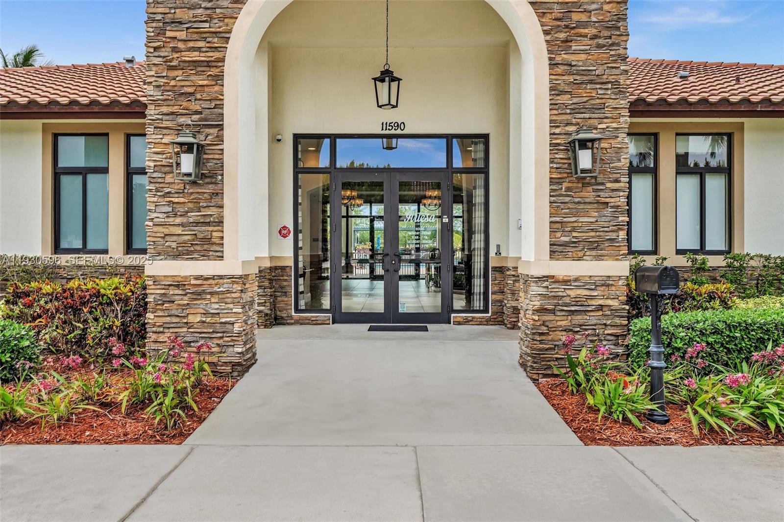 COCO PALM ESTATES - Residential