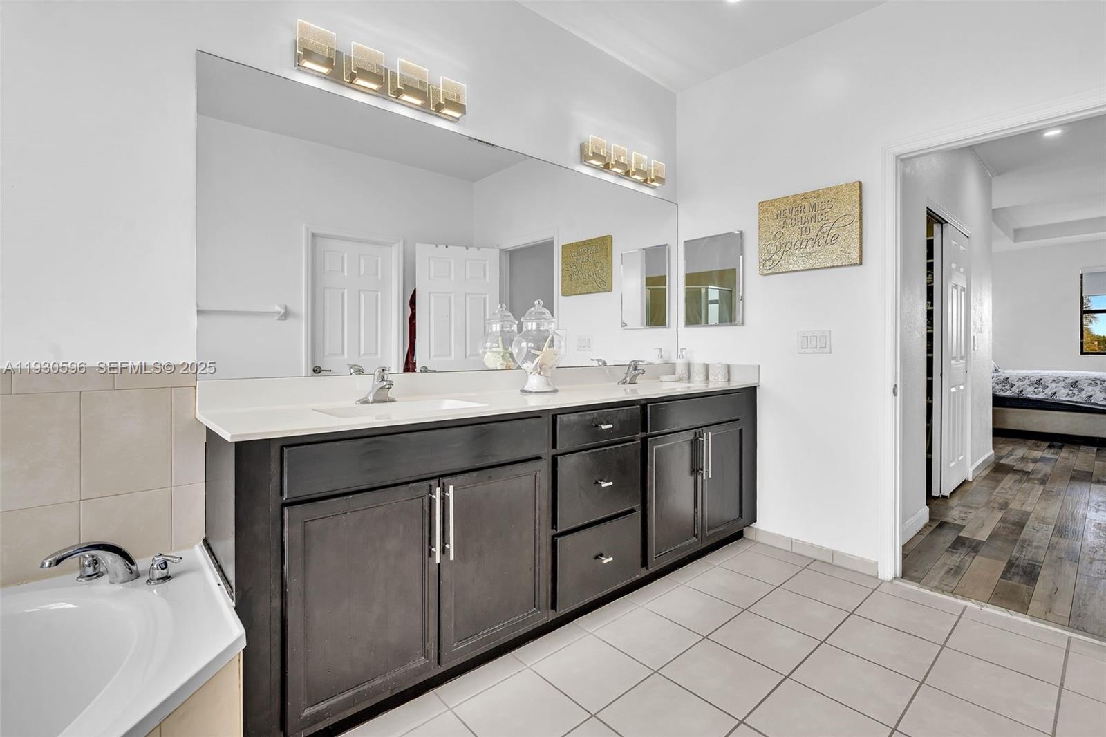 COCO PALM ESTATES - Residential