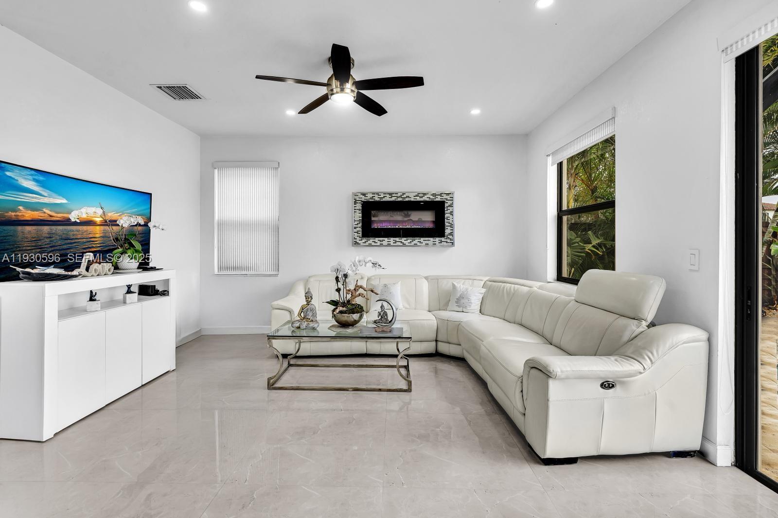 COCO PALM ESTATES - Residential