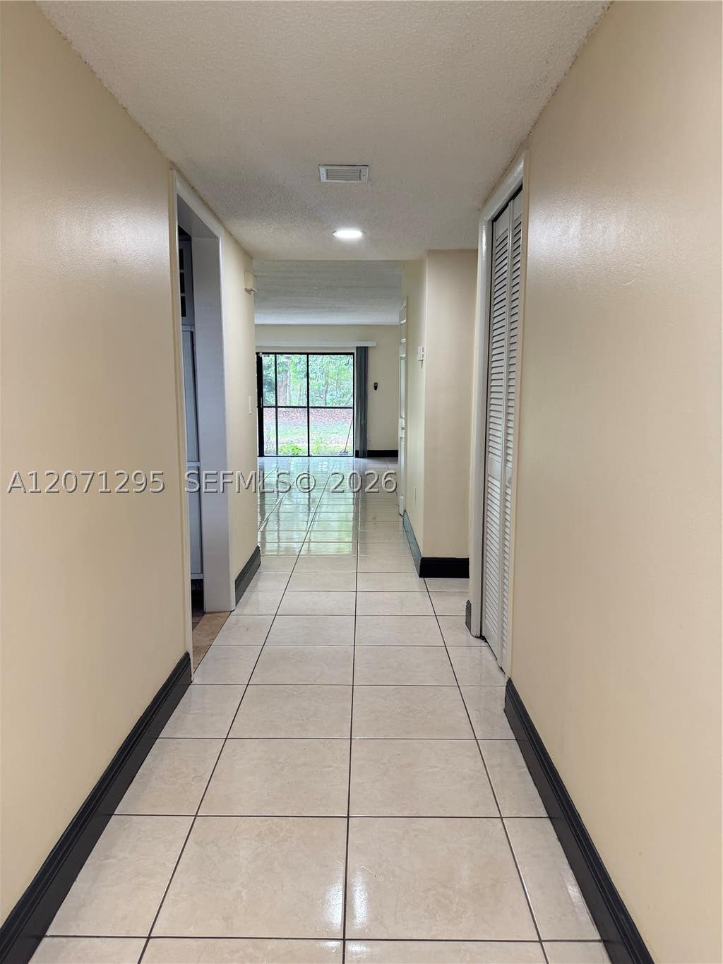 Photo of 215 Lakeview Dr #105, Weston, FL 33326 (MLS # A12071295)