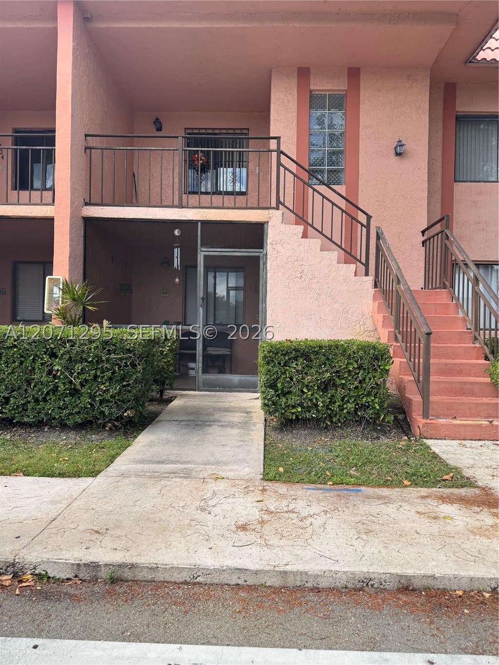 Photo of 215 Lakeview Dr #105, Weston, FL 33326 (MLS # A12071295)