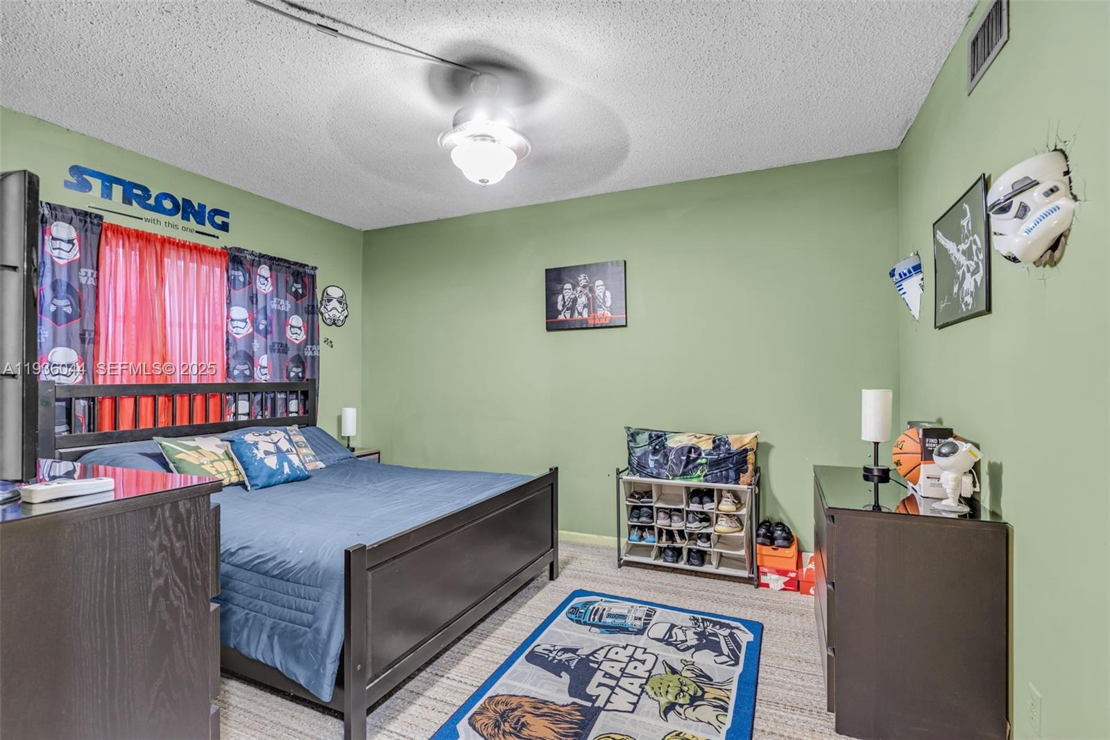 HILLCREST COUNTRY CLUB AP - Residential