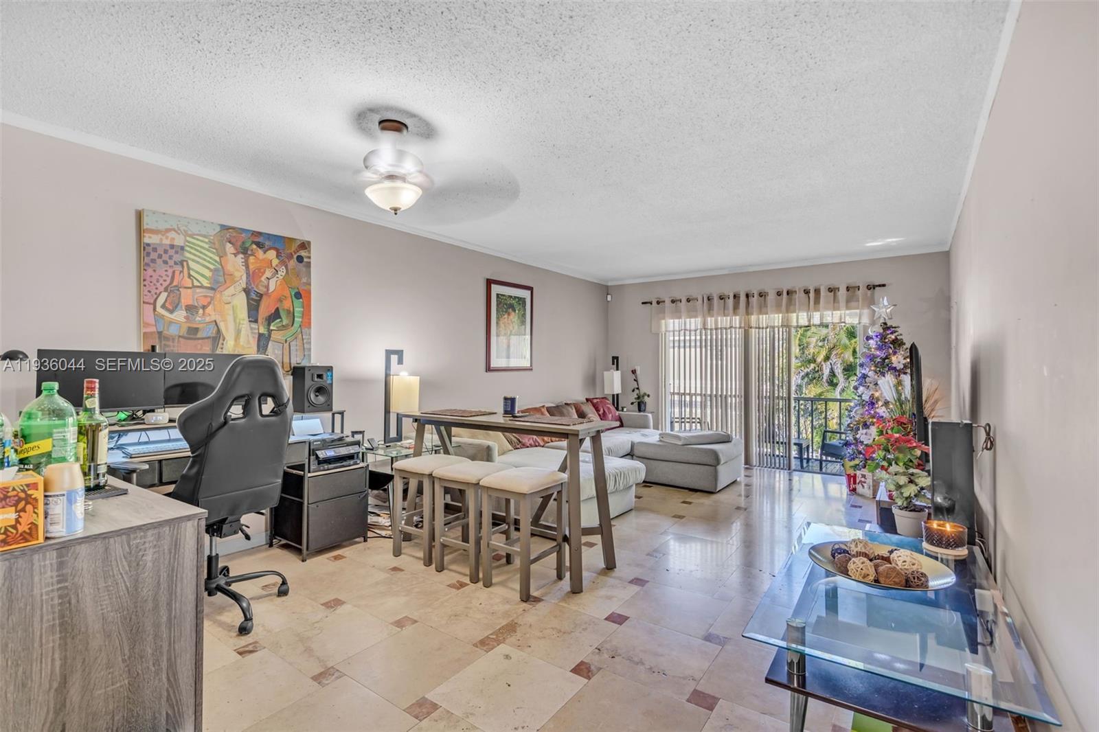 4900 Washington St 202