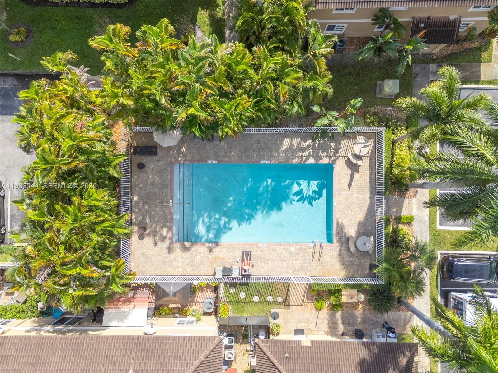 HILLCREST COUNTRY CLUB AP - Residential