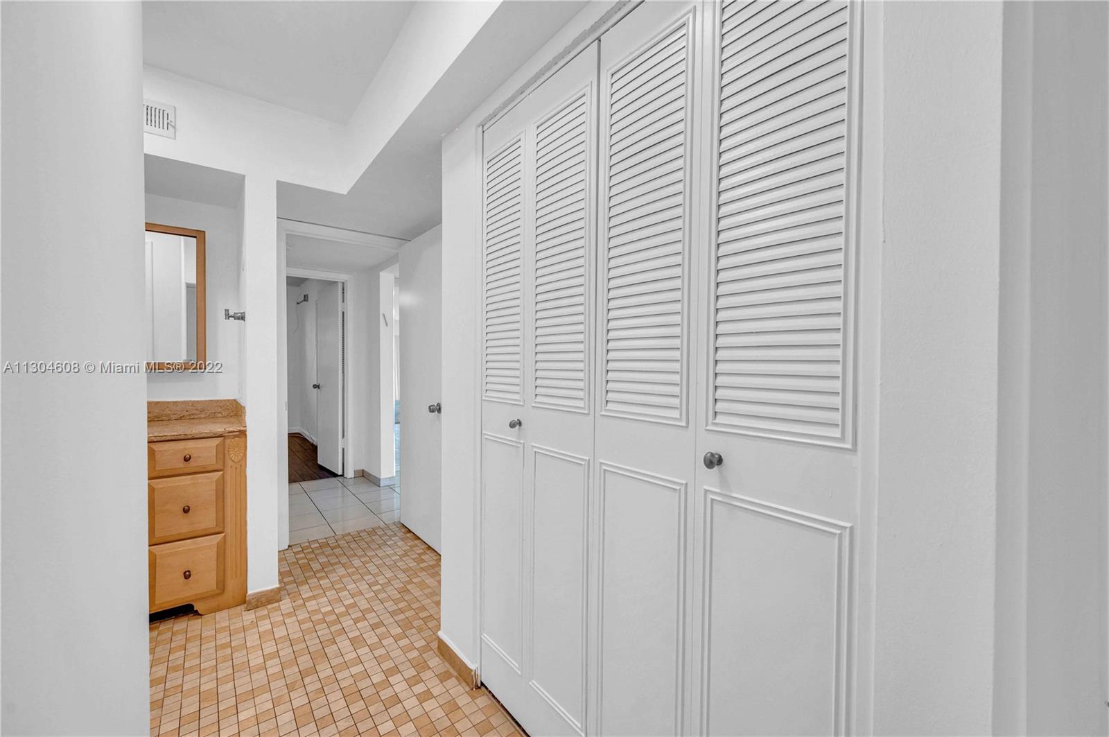 NEW LAND GARDENS CONDO - Residential Lease