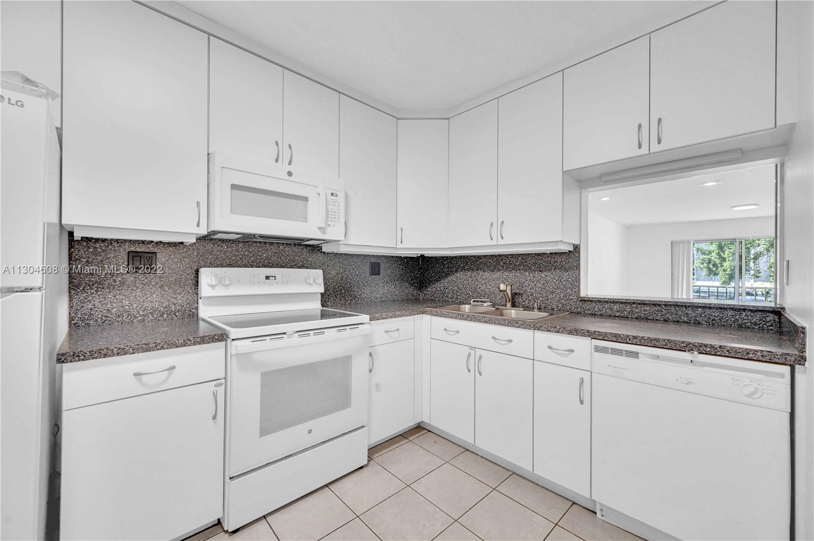 NEW LAND GARDENS CONDO - Residential Lease