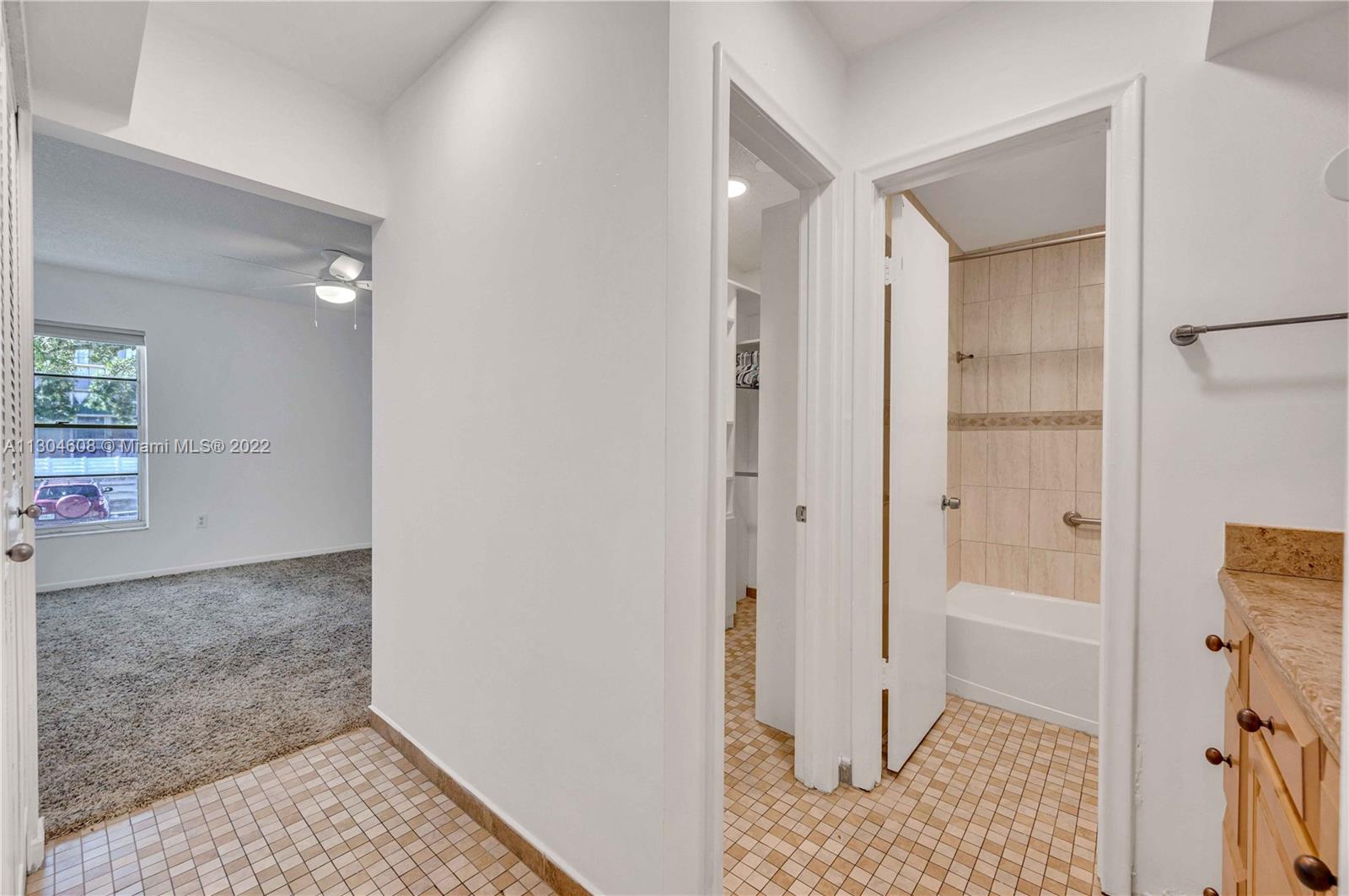 NEW LAND GARDENS CONDO - Residential Lease