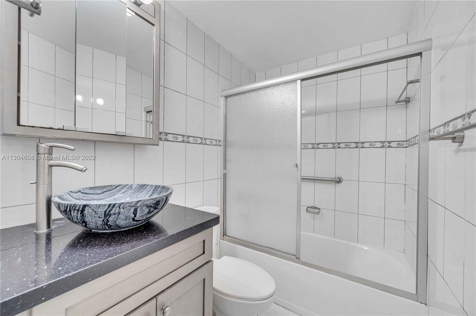 NEW LAND GARDENS CONDO - Residential Lease