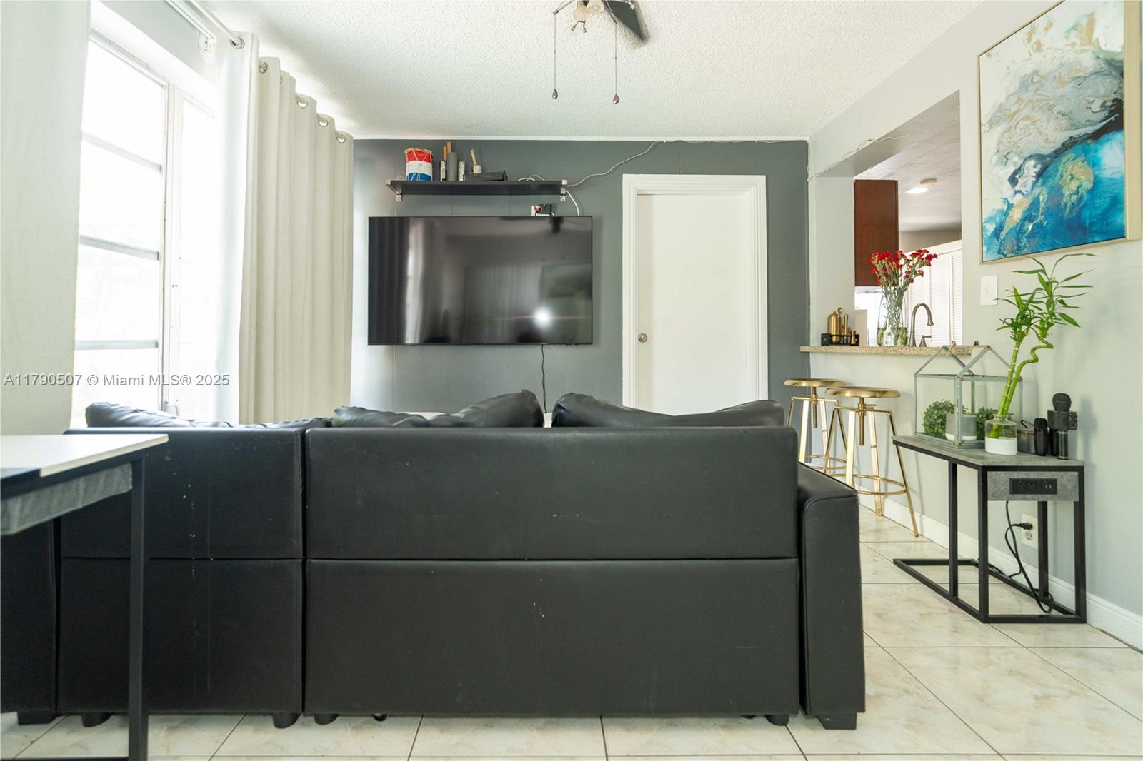 SUNSHINE VILLAS - Residential