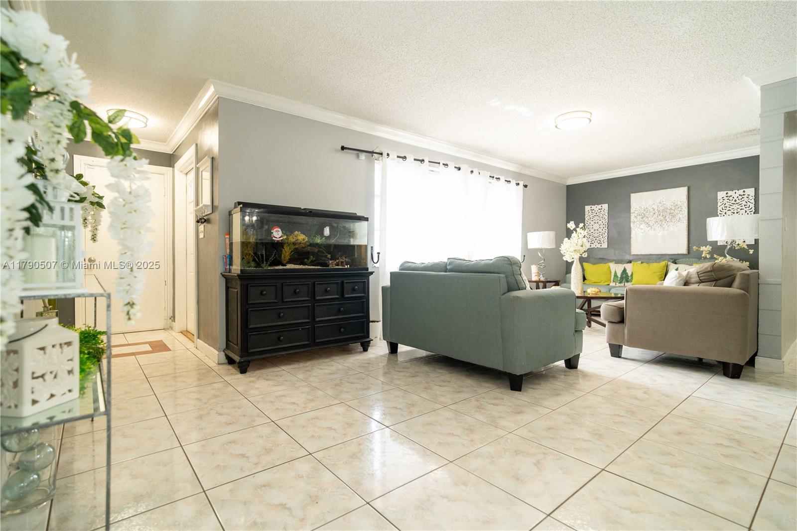 SUNSHINE VILLAS - Residential