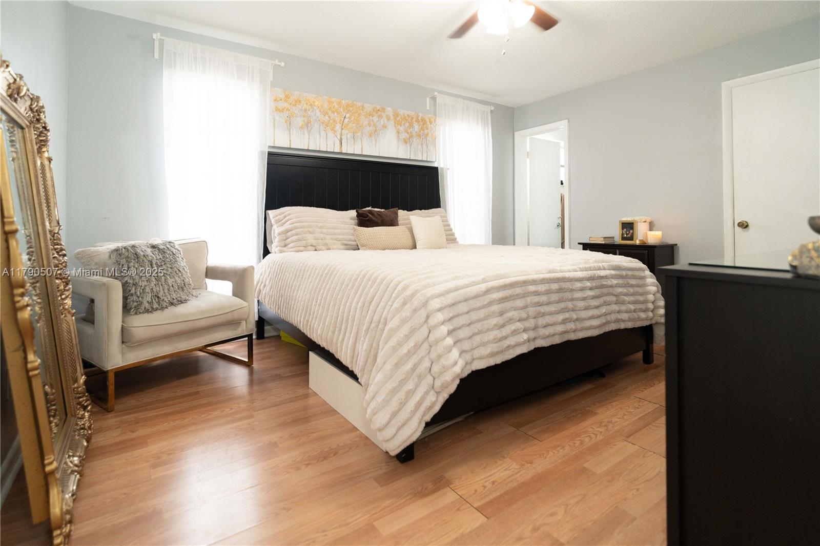 SUNSHINE VILLAS - Residential