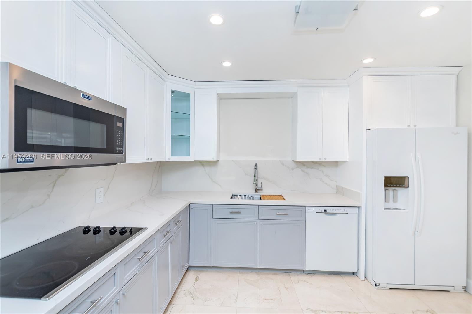 TROPICAL ISLE HOMES SUB 4 - Residential