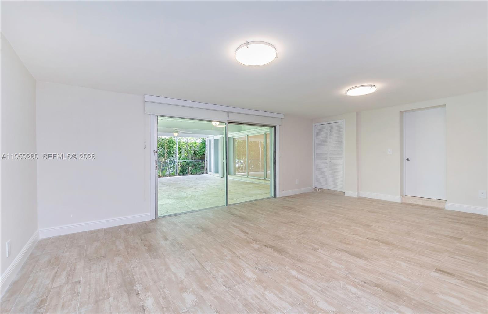 TROPICAL ISLE HOMES SUB 4 - Residential