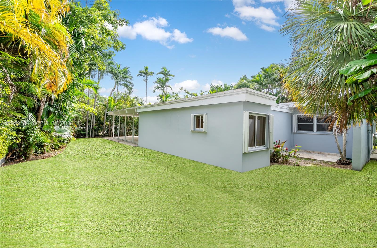 TROPICAL ISLE HOMES SUB 4 - Residential