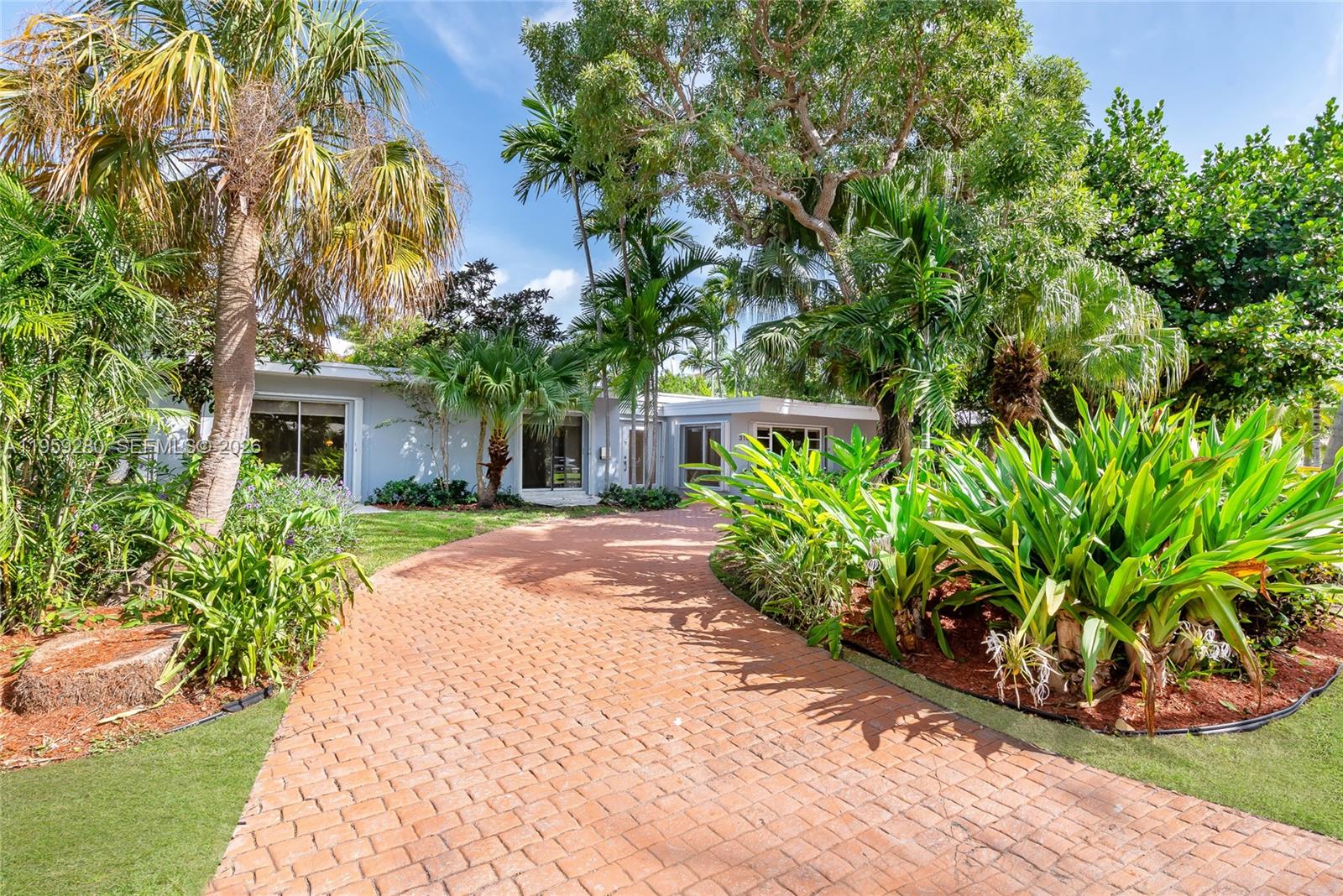 TROPICAL ISLE HOMES SUB 4 - Residential