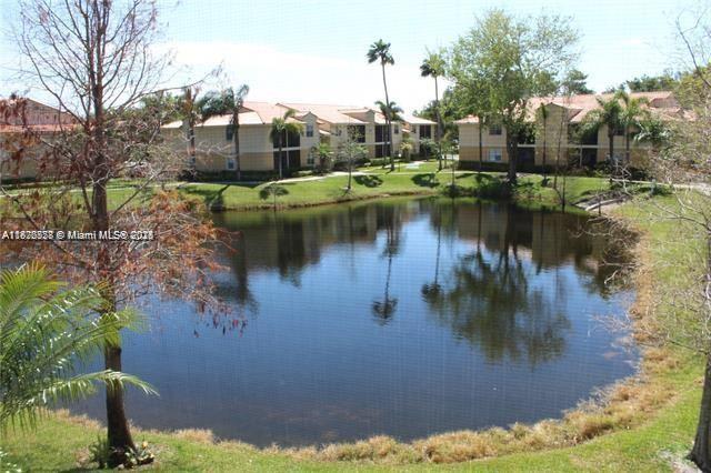 BEAUTIFUL LAKE-VIEW UNIT, 2 BEDROOM 1 BATHROOM, STAINLESS STEEL APPLIANCES, TILE THROUGH OUT,
UNIT IS EQUIPPED WITH WASHER, DRYER, AND DISHWASHER, NICE SCREENED BALCONY, GATED COMMUNITY,
CONDO OFFERS GYM, BIG LAKE IN THE MIDDLE OF THE COMMUNITY, SWIMMING POOL, NICE CLUBHOUSE AND
MORE. EASY TO SHOW. CREDIT SCORE REQUIREMENT OF 650+.