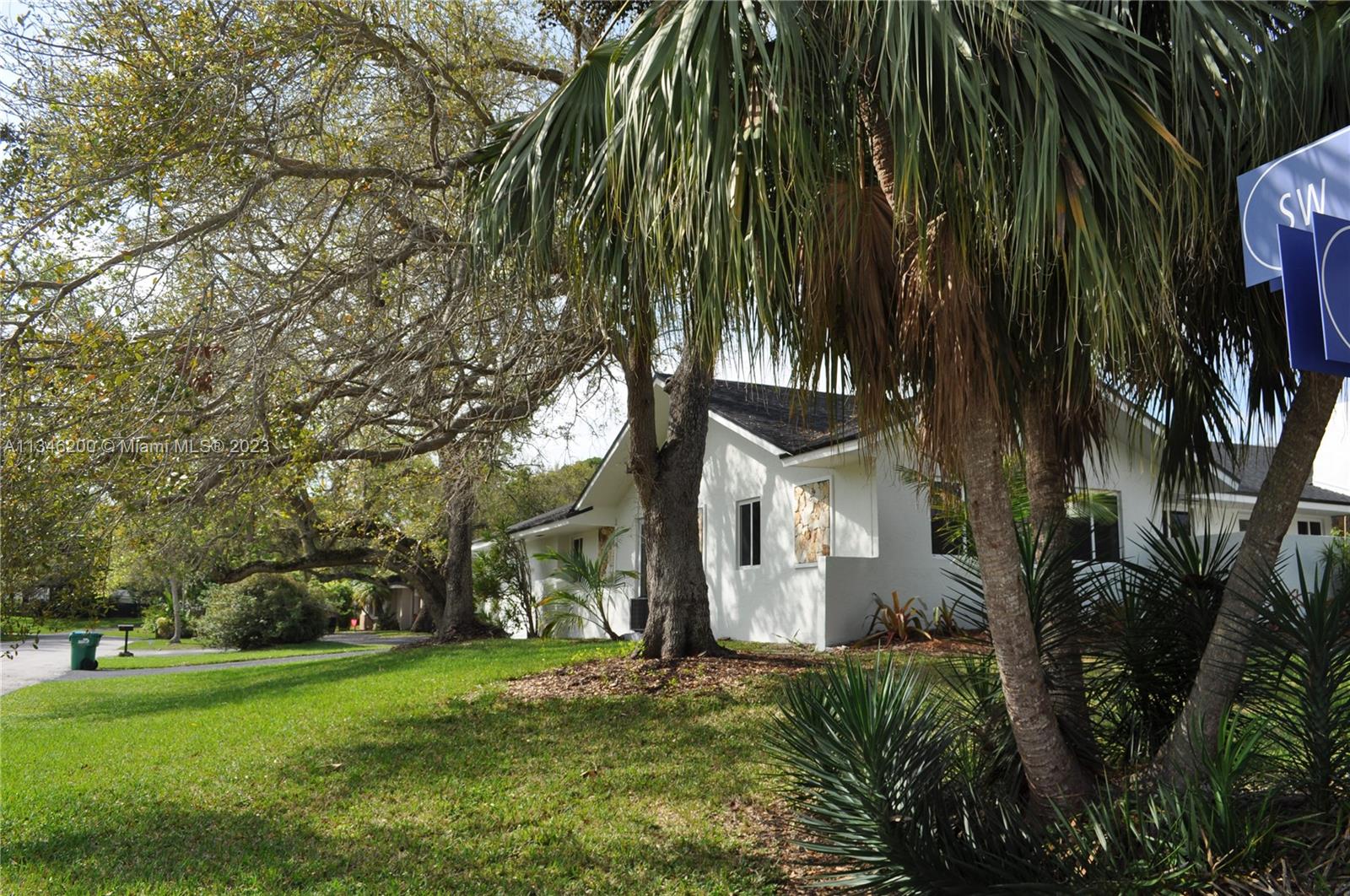 Photo 8 of 62 of 7600 SW 171 house