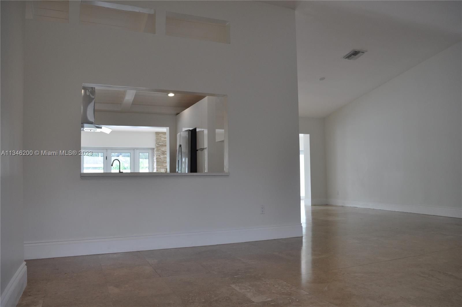 Photo 6 of 62 of 7600 SW 171 house