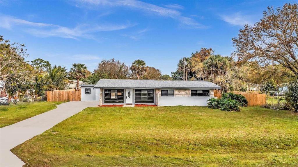 Photo of 2810 Placid Ave, Fort Pierce, FL 34982 (MLS # A11730147)