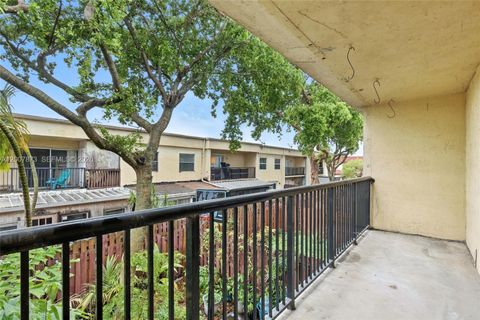 Tiny photo for 4165 SW 66th Ter #109, Davie, FL 33314 (MLS # A12007873)