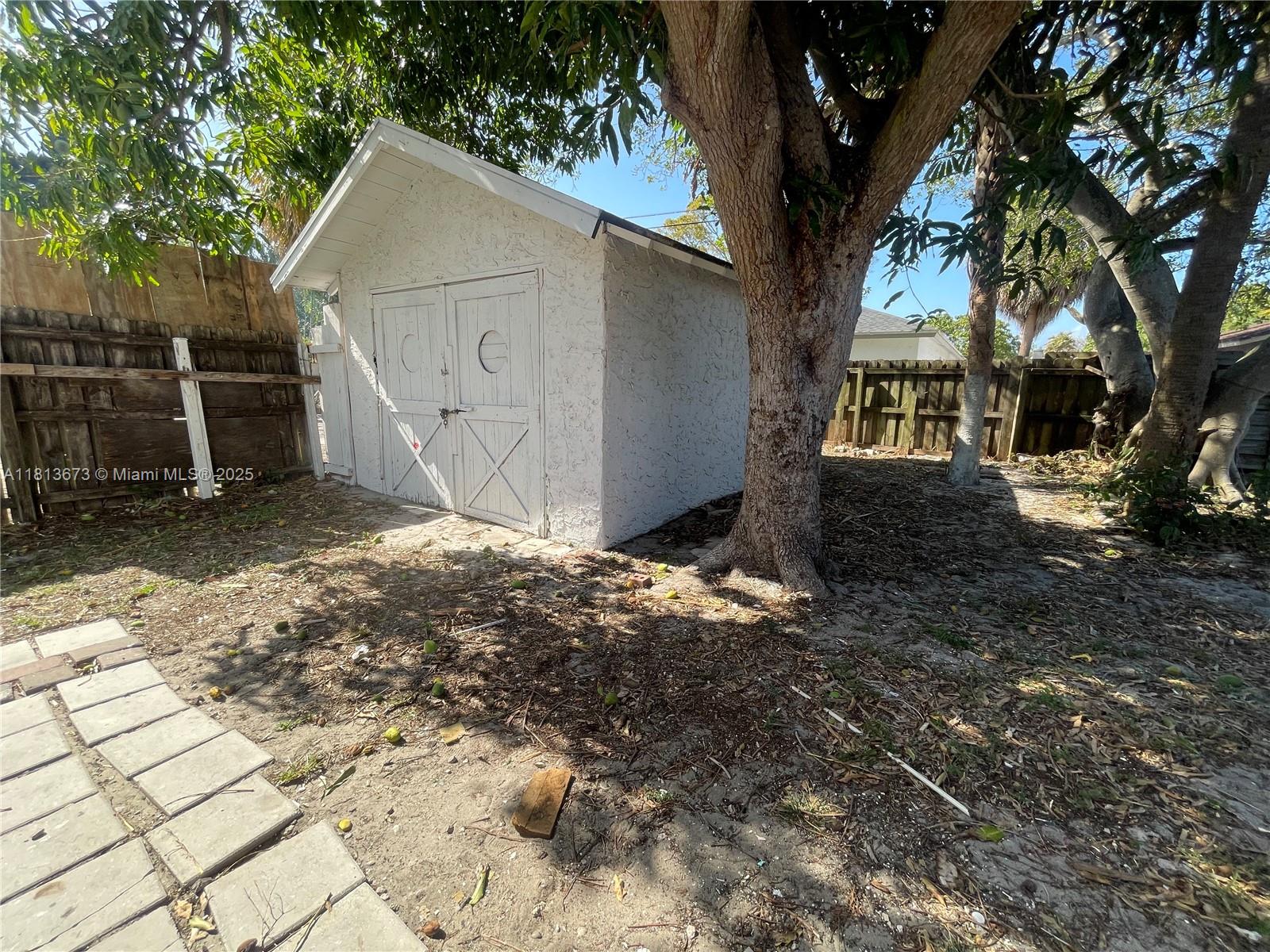 NORTH PALM BCH 4 - Residential