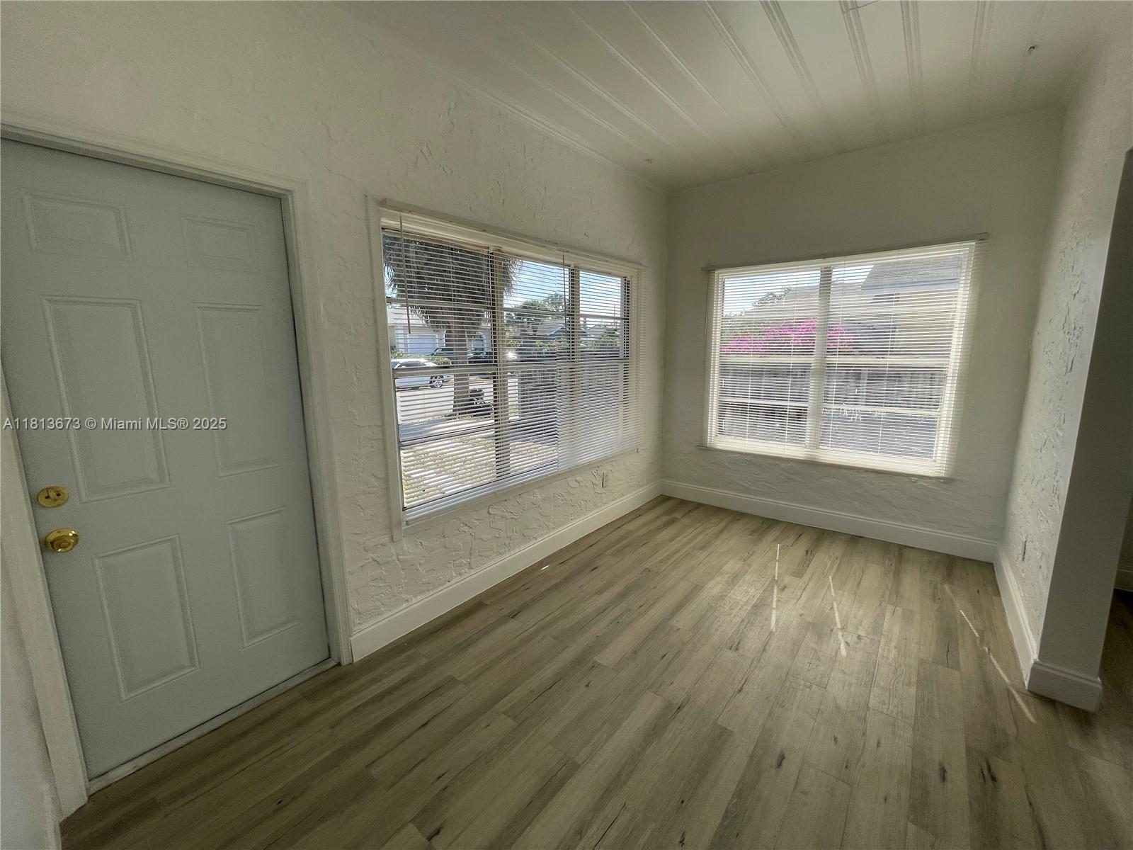 NORTH PALM BCH 4 - Residential