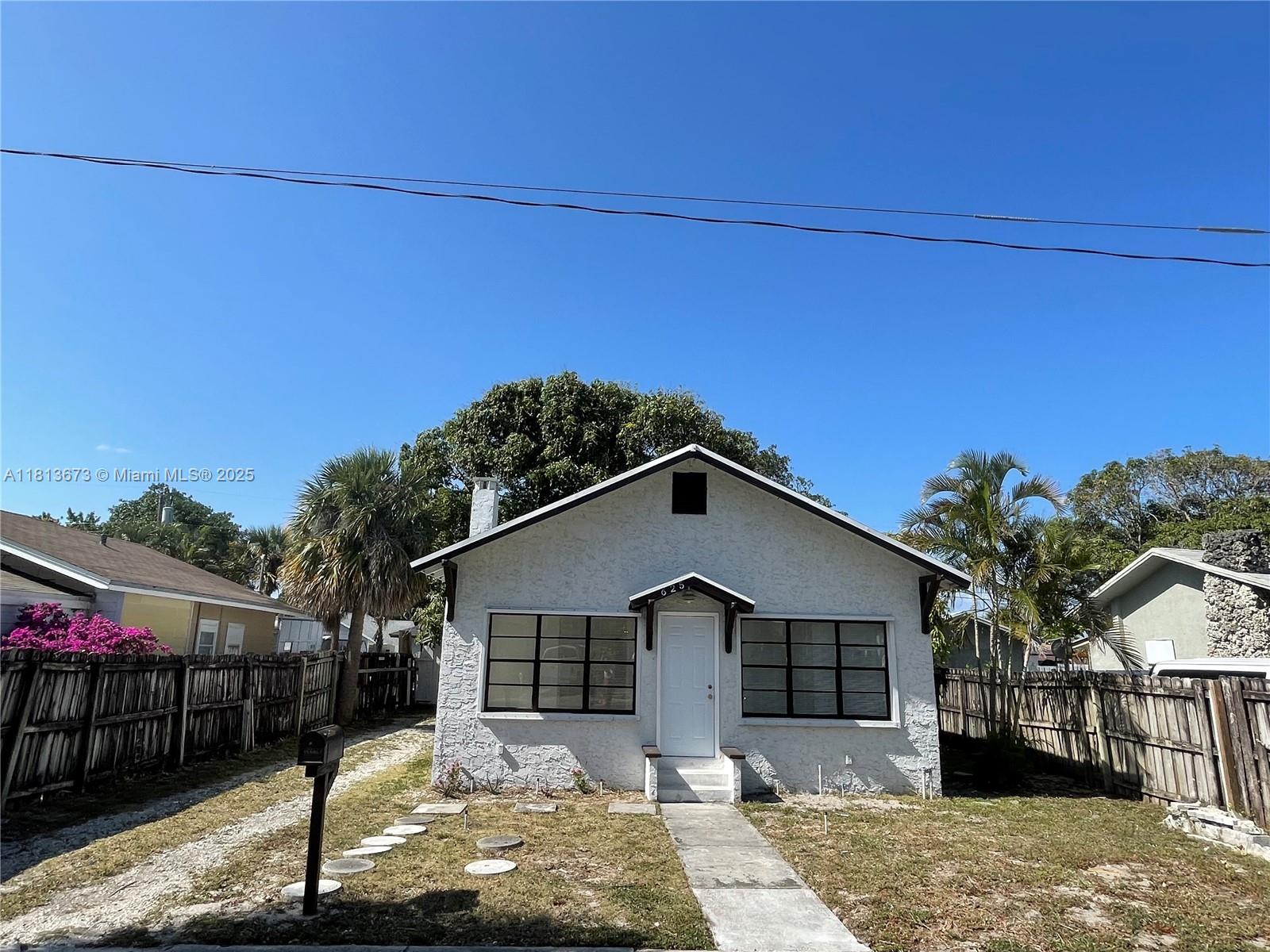 NORTH PALM BCH 4 - Residential
