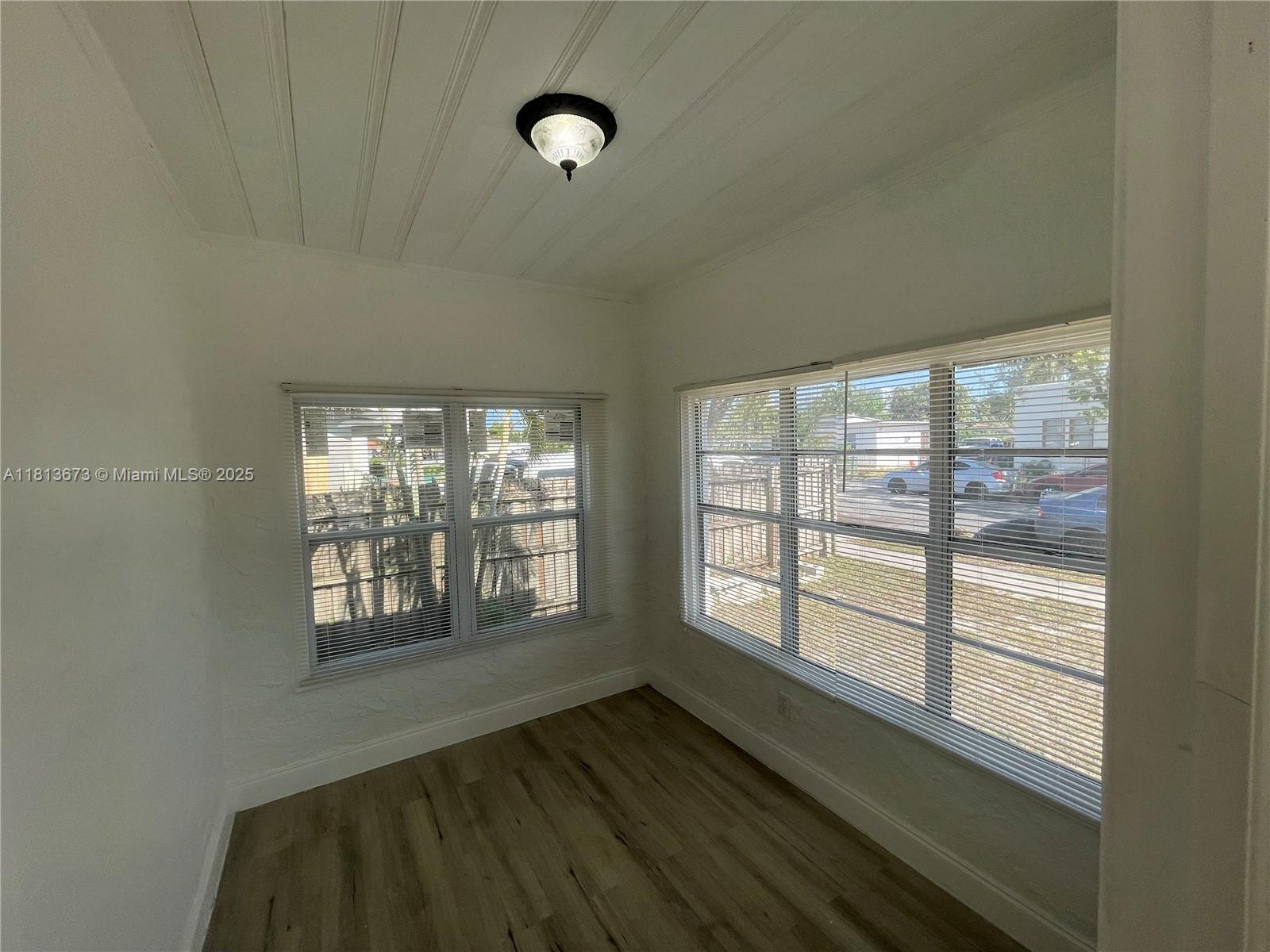 NORTH PALM BCH 4 - Residential