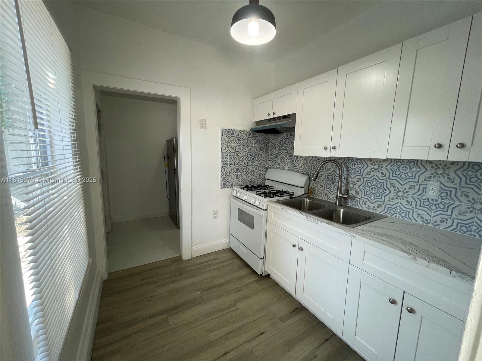 NORTH PALM BCH 4 - Residential