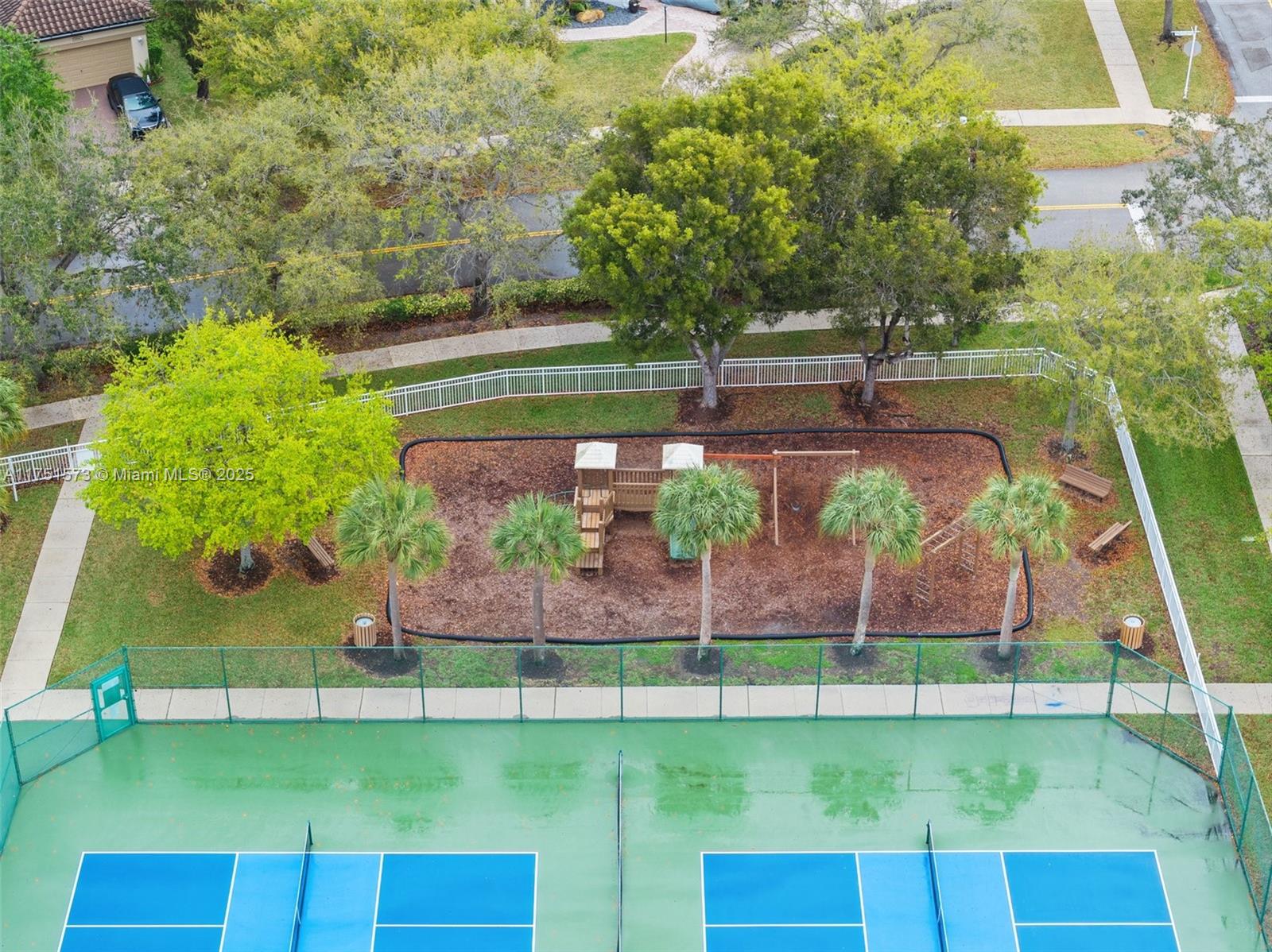 STONERIDGE LAKE ESTATES P - Residential