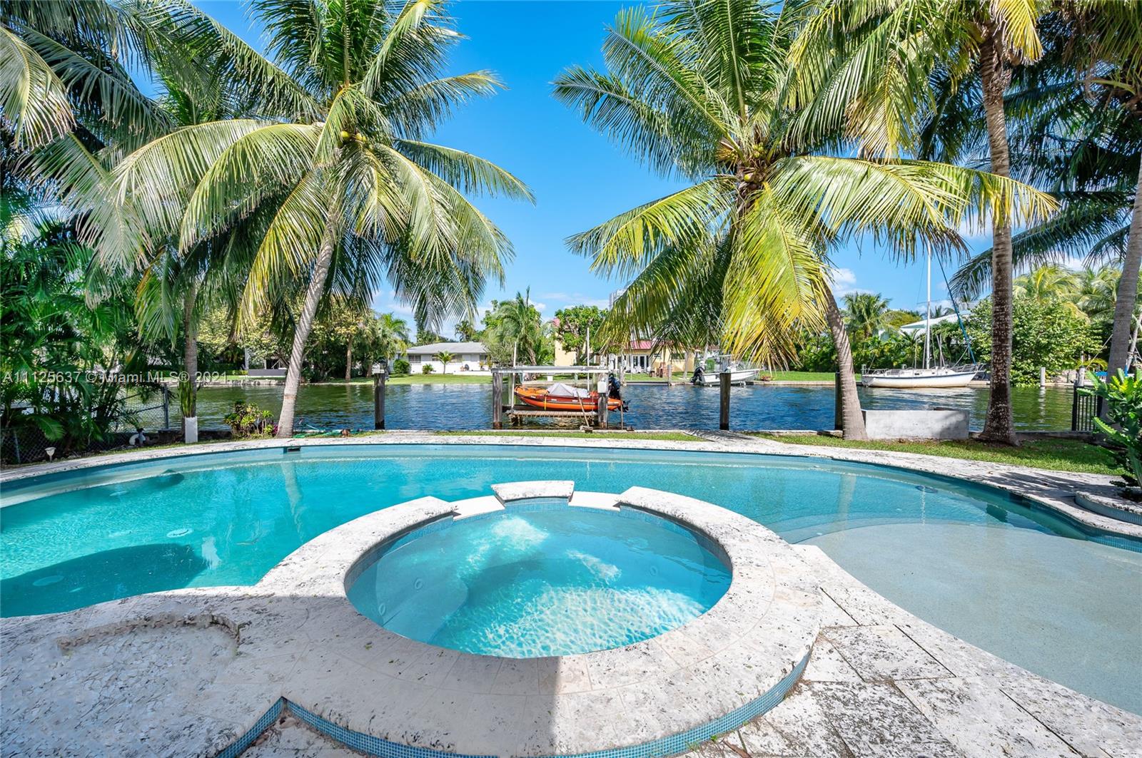 BELLE MEADE ISLAND - Residential
