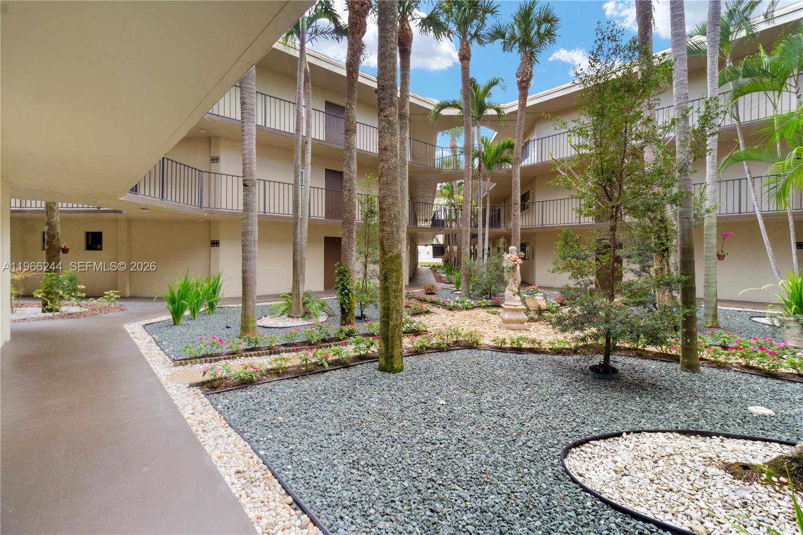 ASPEN CONDO - Residential