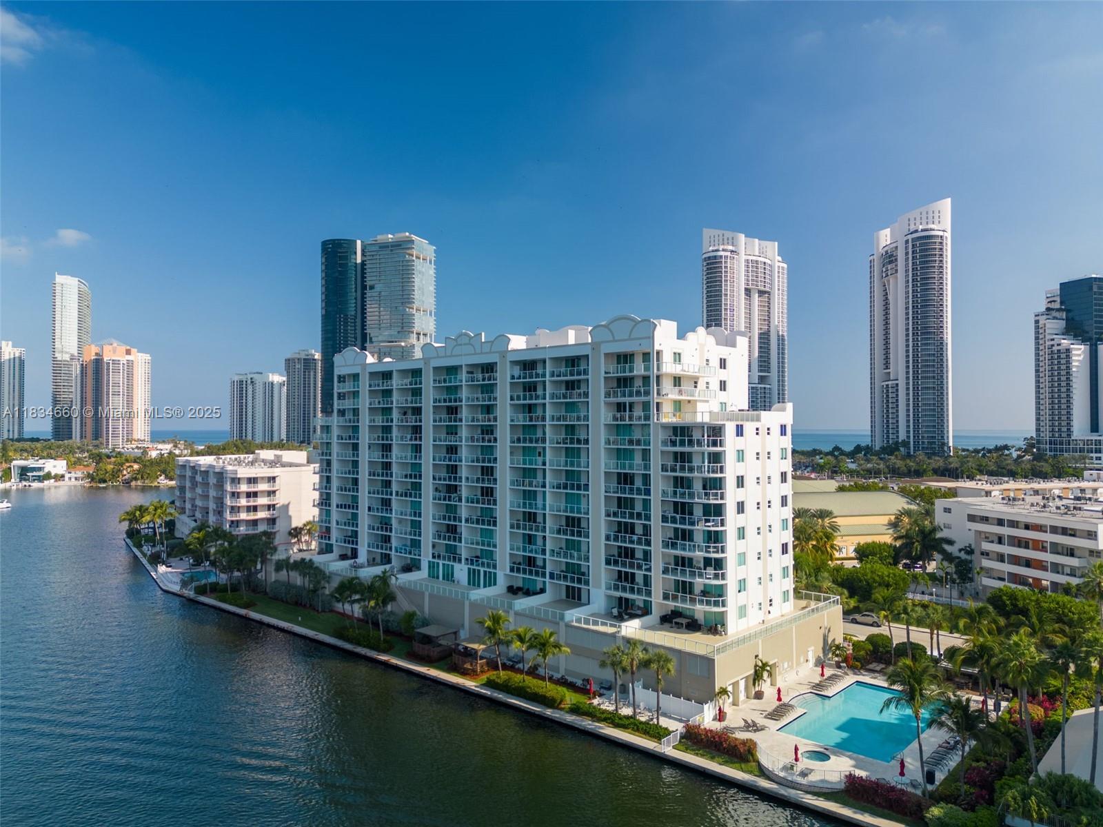 Waterfront luxury 2 bed 2 bath stylish condo just steps away from the beach. Spectacular Intracoastal Views with huge panoramic balcony. Located in the heart of Sunny Isles Beach next to the park, grocery stores, shops ,bars, restaurants and Aventura Mall. Guest oriented. Special rates for monthly rentals. Bayfront amazing pool with jacuzzi, cabanas and gym. Garage parking - WIFI - GYM - Pool - all included! Vacation License # STR-03199.
