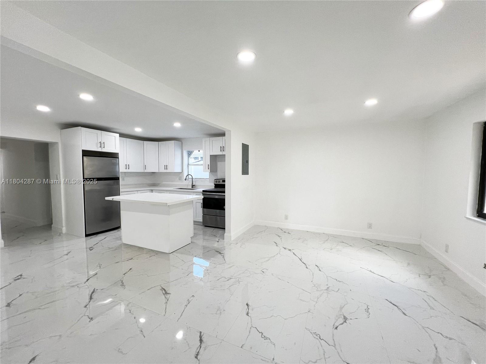 5725 Buchanan St, Hollywood, Broward County, Florida - 3 Bedrooms  
2 Bathrooms - 