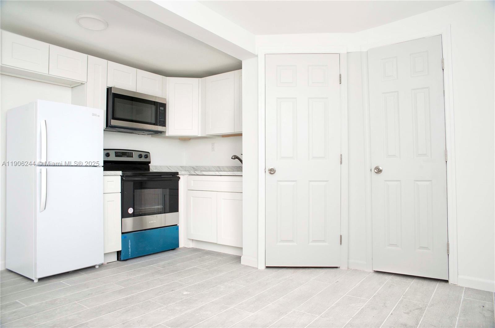 View photos, virtual tours, details... 1323 N Federal Hwy 2