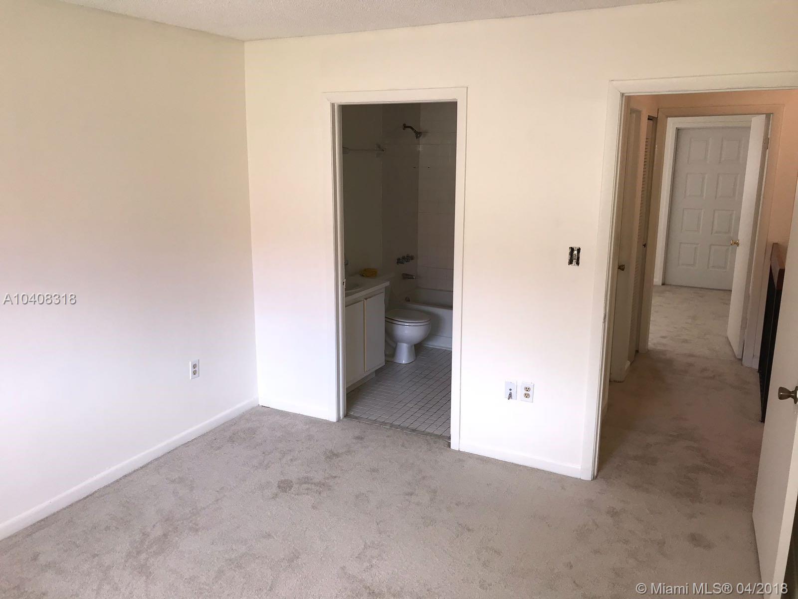 MIRA VILLAS CONDO - Residential