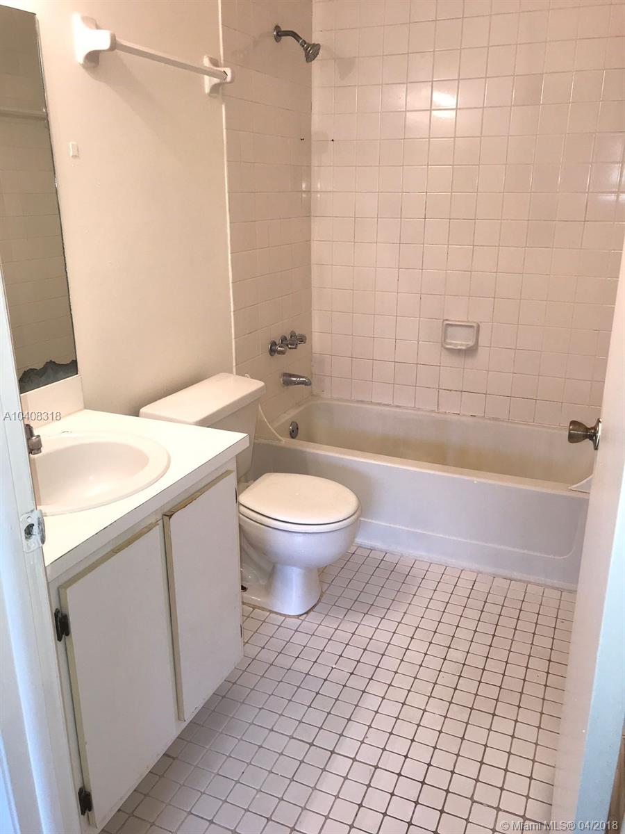 MIRA VILLAS CONDO - Residential